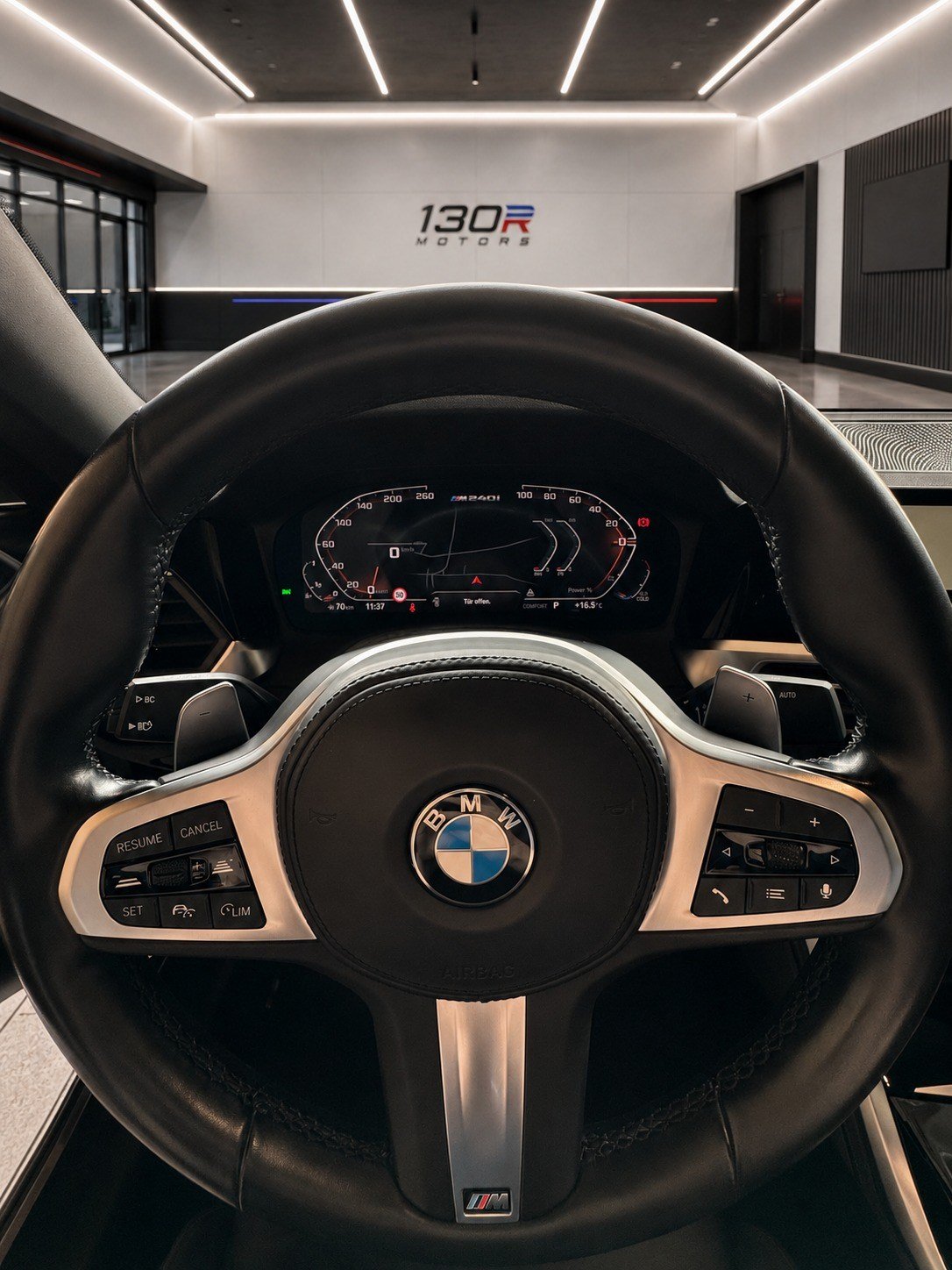 M240i xDrive volante y cuadro de instrumentos