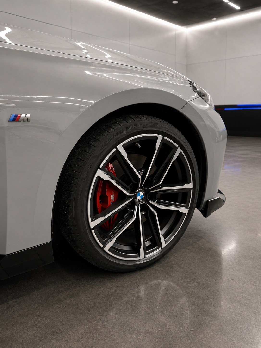 M240i xDrive llanta y freno